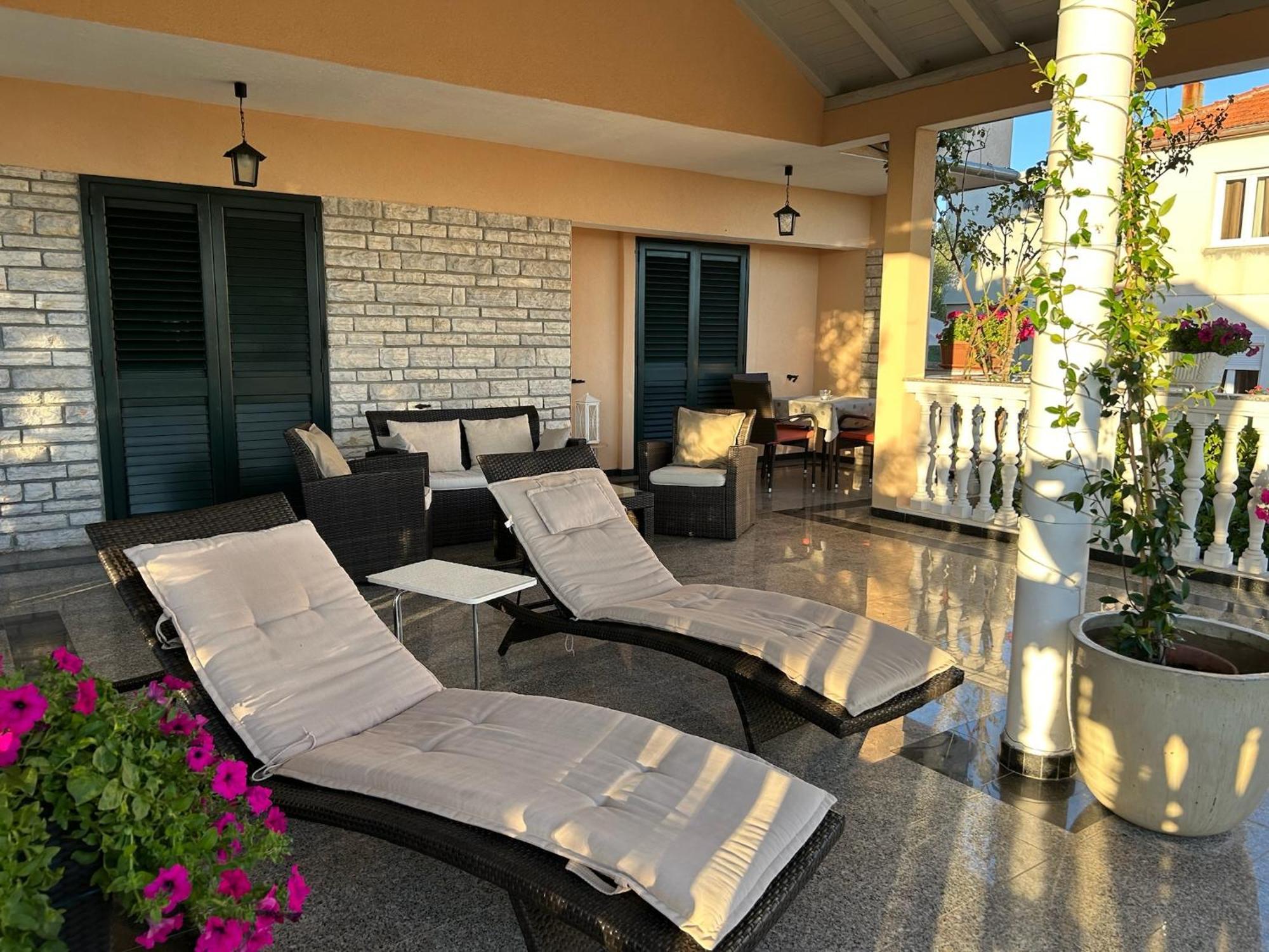 Holiday Home Villa Romantica Sveti Filip i Jakov Extérieur photo