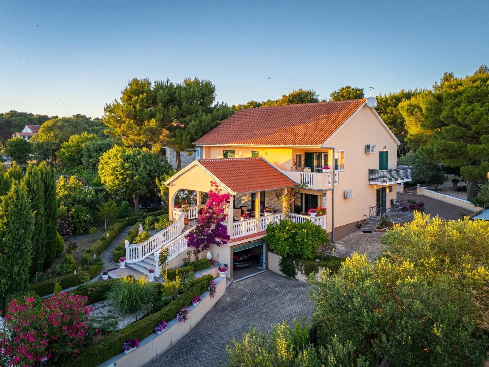 Holiday Home Villa Romantica Sveti Filip i Jakov Extérieur photo