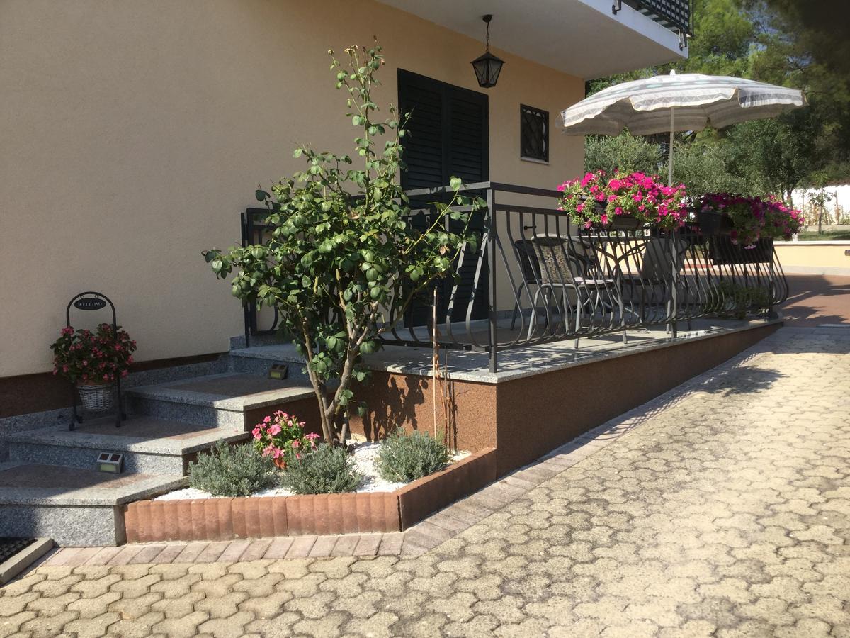 Holiday Home Villa Romantica Sveti Filip i Jakov Extérieur photo